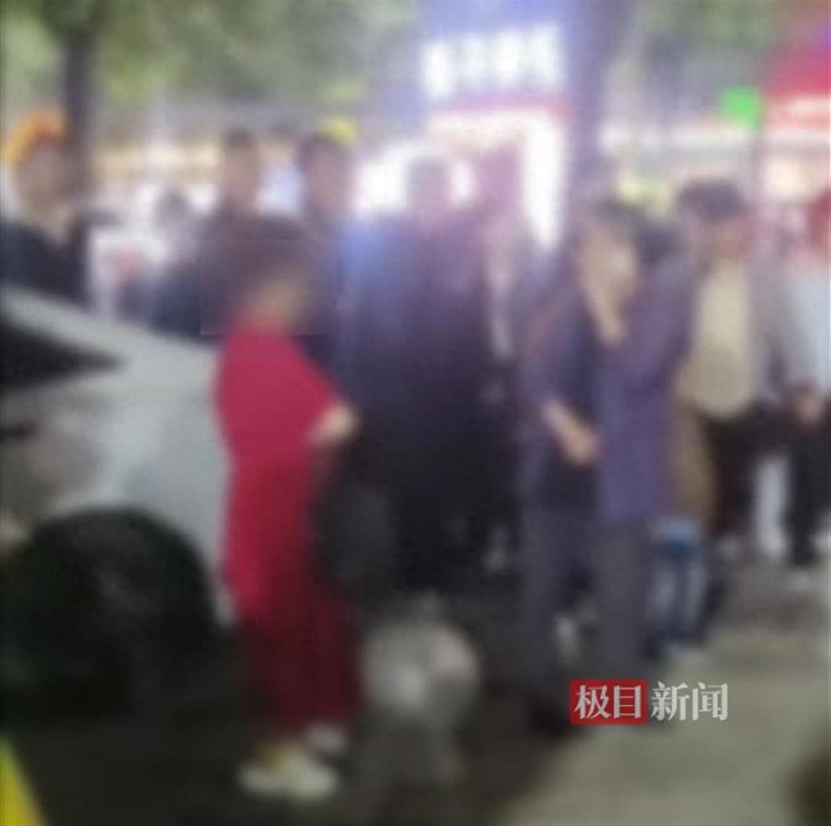 驻马店有人拐小孩?系精神病人搭讪