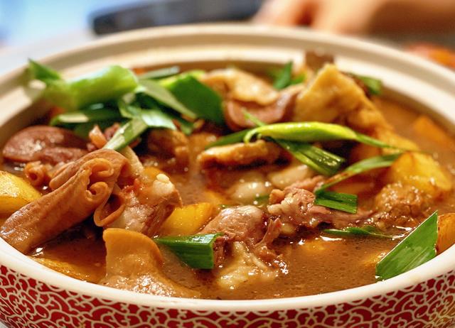 小龙虾+烧烤+牛杂煲=郑州人的快乐星球！