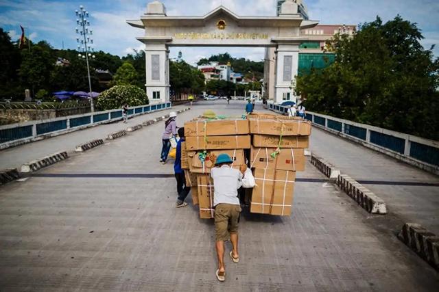 美媒：美国关税竟助力中国加强在东南亚的地位