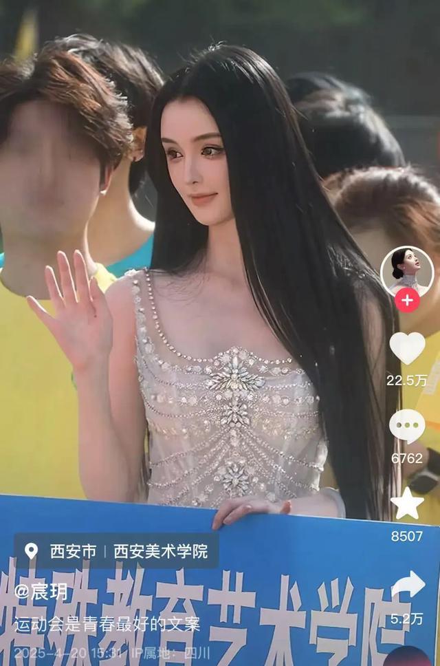 长相完美听障女孩宸玥回应整容：很多人说我长得可怕