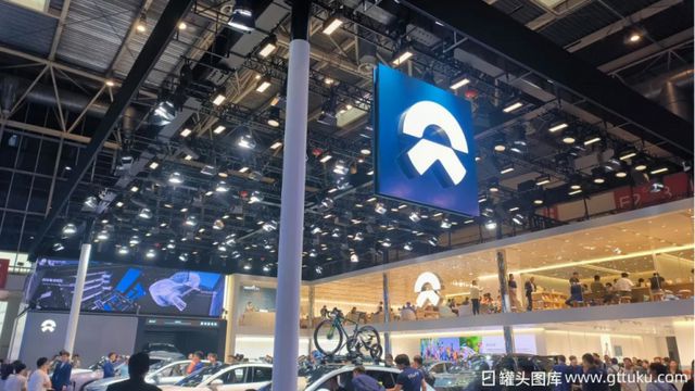 万亿宁王PK百亿中创新航，“战火”已5年！