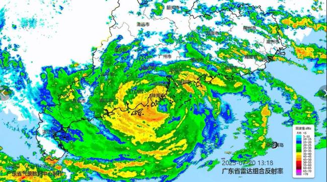 广东处于台风“韦帕”危险半圆内