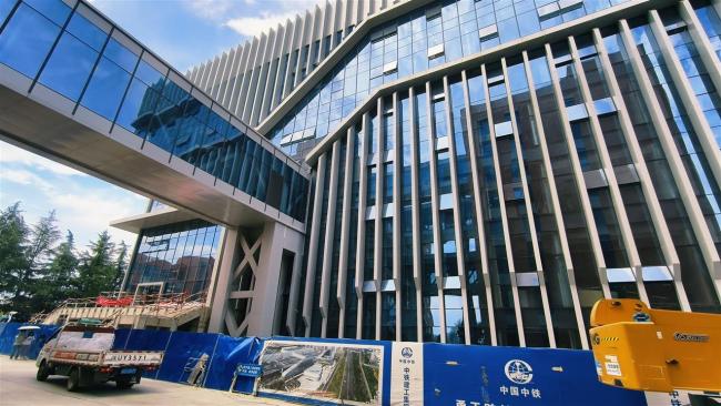 高校7栋楼未批先建被罚773万余元 规划审批手续仍在完善中