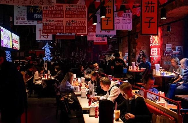 俄媒：中国正成比美更具吸引力国家