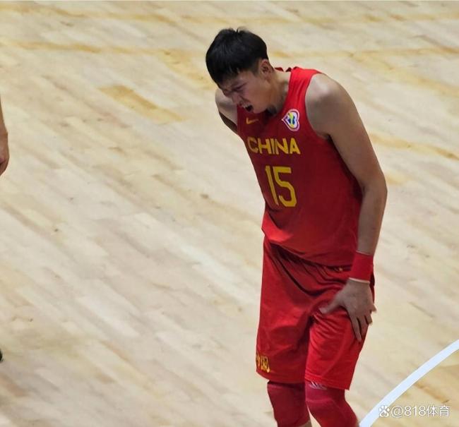 周琦腰椎间盘旧伤复发退出国家队前往美国康复 球迷热议康复前景